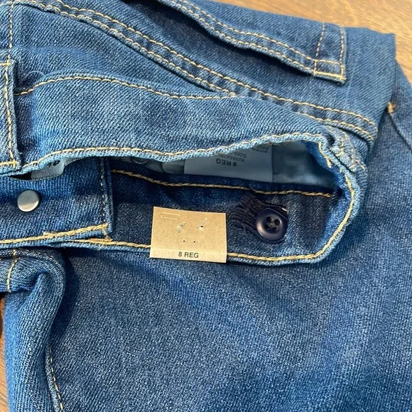 🎉HP🎉Levi’s Silver Tab Mini Mom jeans. Size 8 reg. - Picture 6 of 11